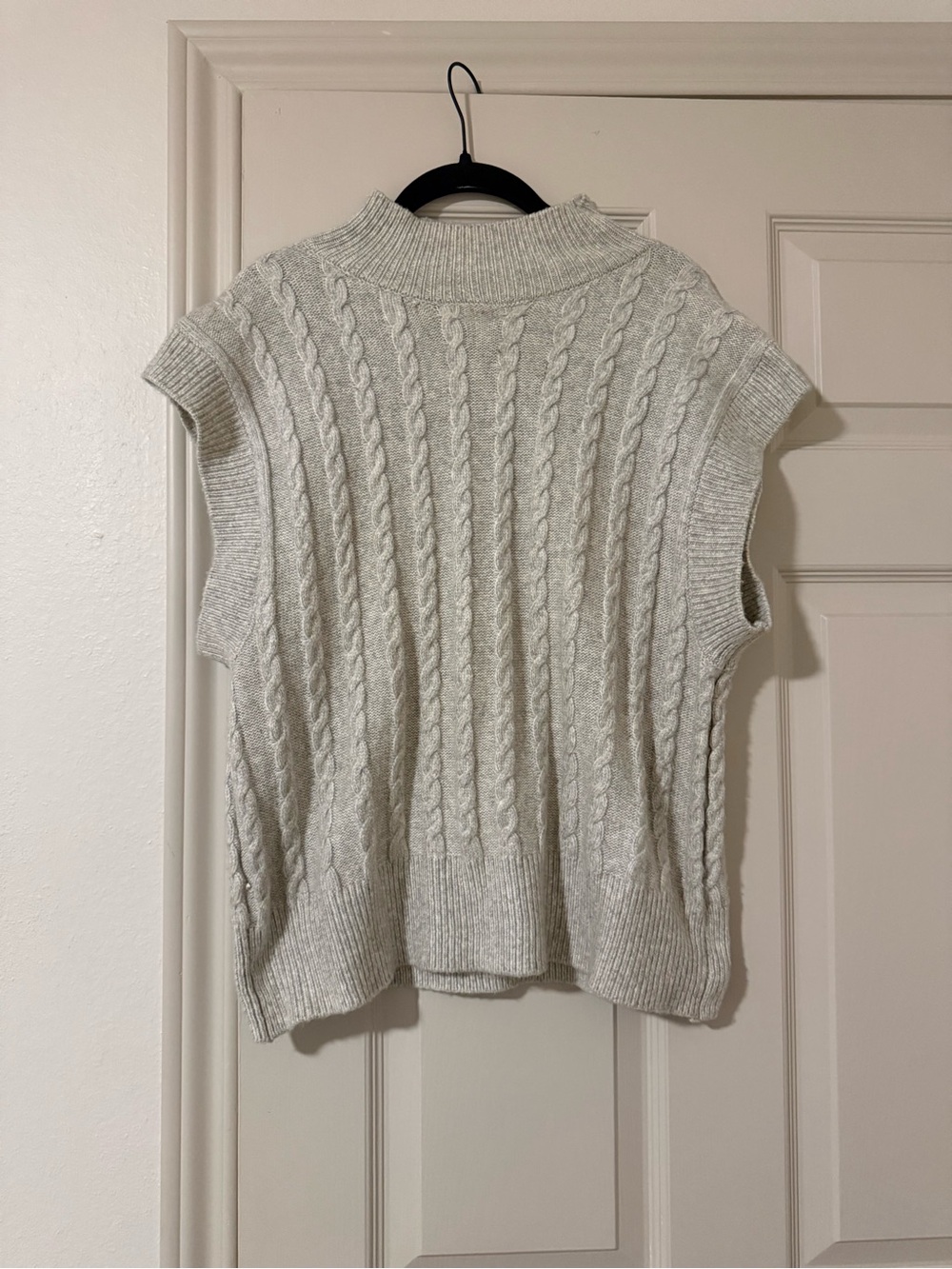 cupcakes & cashmere Cable Knit Sleeveless Turtleneck Vest - Cream